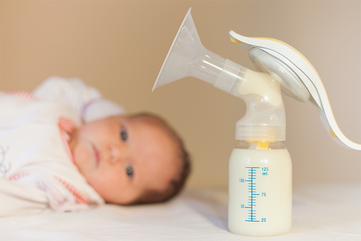Use a breast pump for breastfeeding with small breast