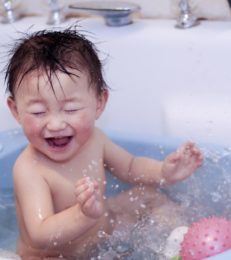 14 Best Baby Bathtubs And Bath Seats In 2024, As Per Parenting Experts