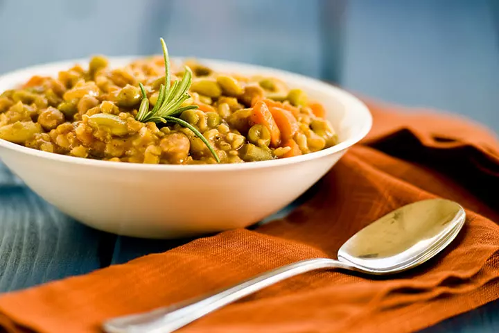 Carrots and brown rice (dal rice) with lentils for babies