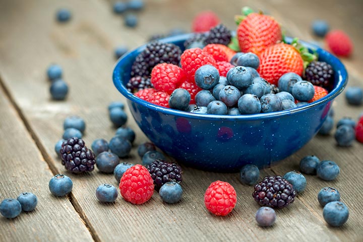 Eating berries during pregnancy