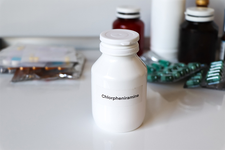 Chlorpheniramine is a type of drowsy antihistamine