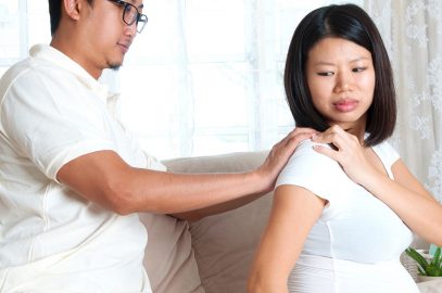 8 Tips To Deal With Shoulder Pain In Pregnancy
