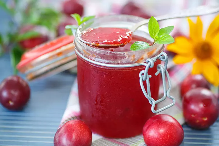 Plum puree in plum recipes for baby