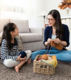 Stay-At-Home Mom: Its Benefits And Drawbacks