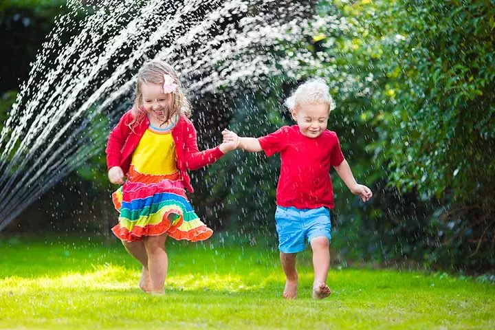 Water limbo, water game for kids