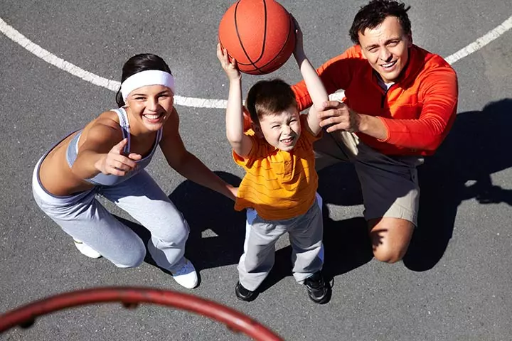 Basketball kids game to play at the park