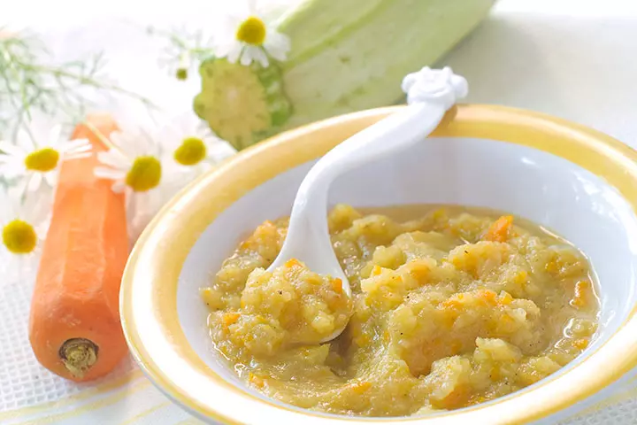 Pureed carrot and green beans baby food Pureed carrot and green beans baby food