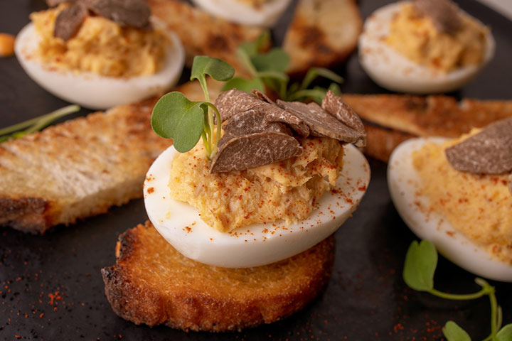 Deviled egg with toast healthy breakfast ideas for teens