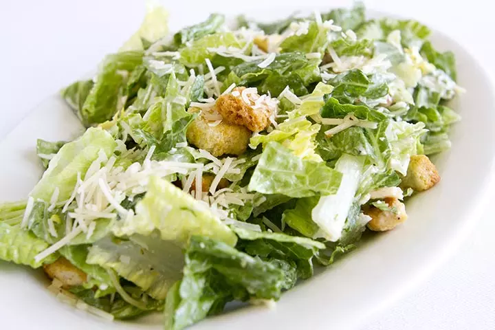 is-it-safe-to-eat-caesar-salad-during-pregnancy