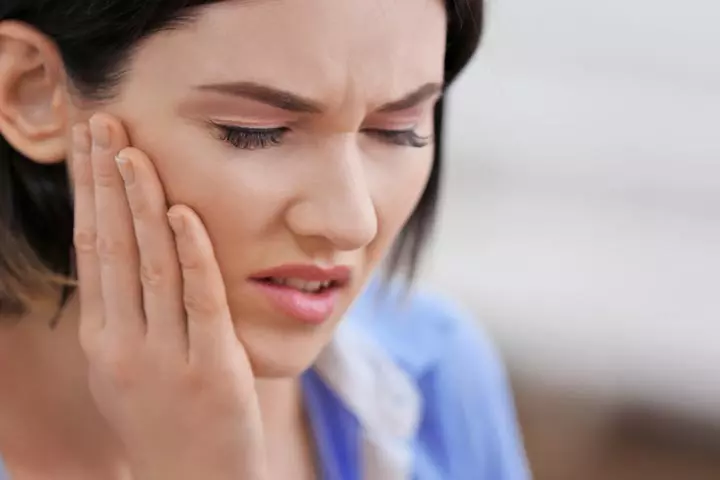 Imitrex may cause side effects such as jaw pain