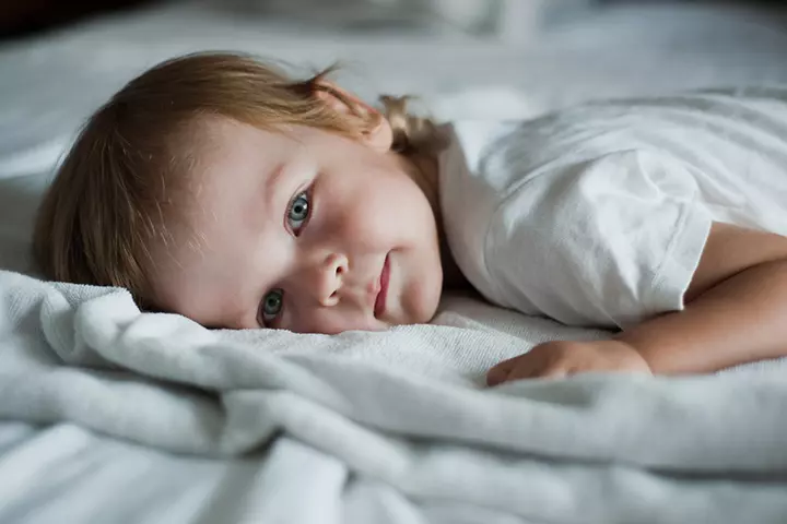 Iron deficiency in babies may cause tiredness and drowsiness. 