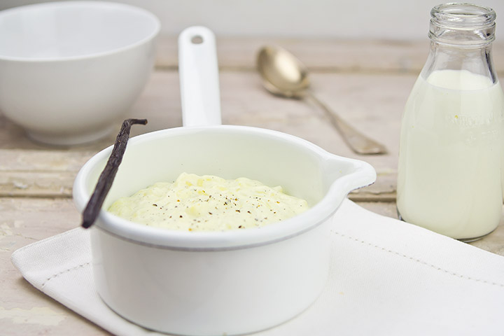 Mix the fish oil to your baby's milk or porridge