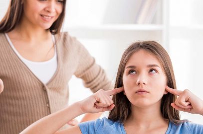 5 Effective Tips To Deal With Your Stubborn Teenager