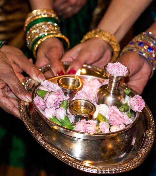 Flower Multipurpose Potli Bag indian Wedding, Engagement, Bridal Shower,  Housewarming, Puja, Baby Shower, Godh Bharai, Dori Rumal - Etsy Finland