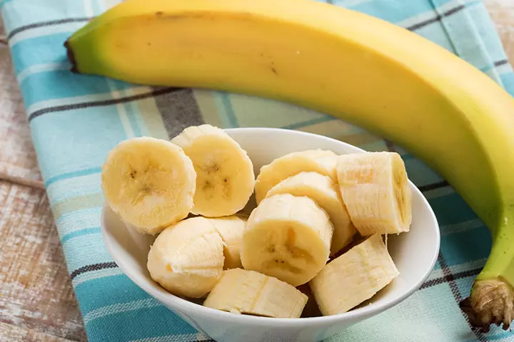 Eating bananas while breastfeeding