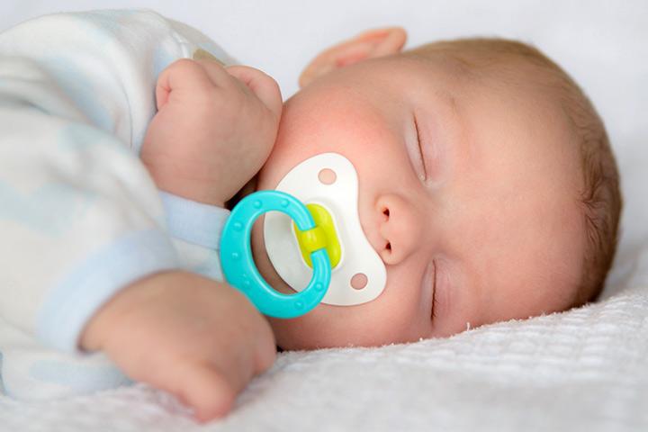 pacifiers that stay in newborns mouth