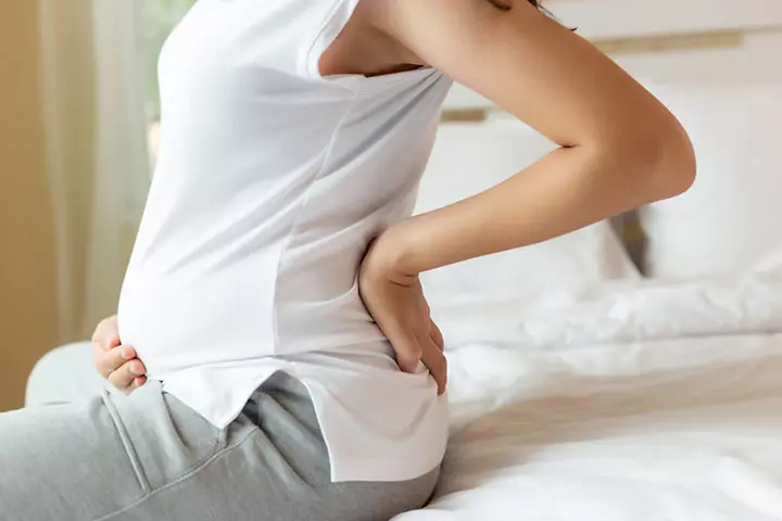 Round ligament pain is common in 31st week of pregnancy