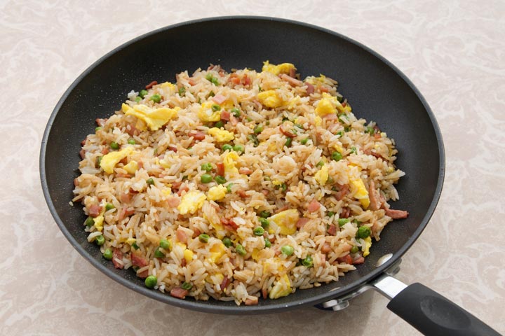 Fried rice with vegetables and eggs for babies