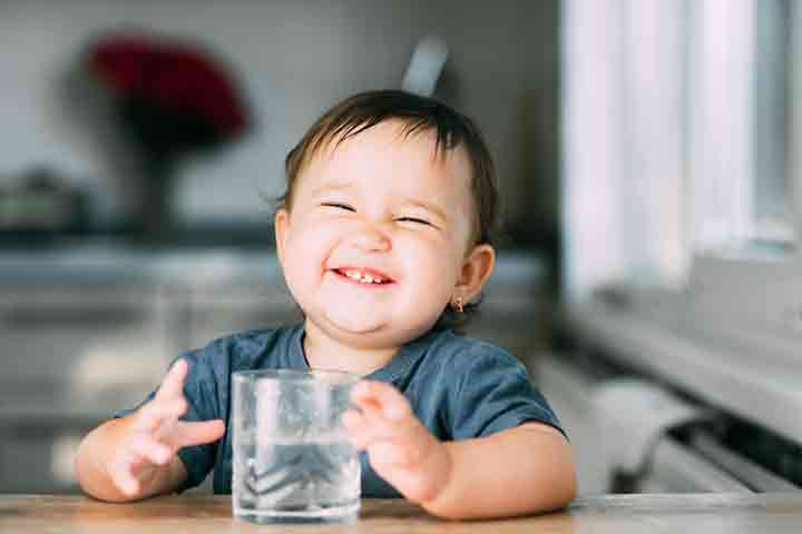 Toddlers drinking water at regular intervals will have stronger immunity