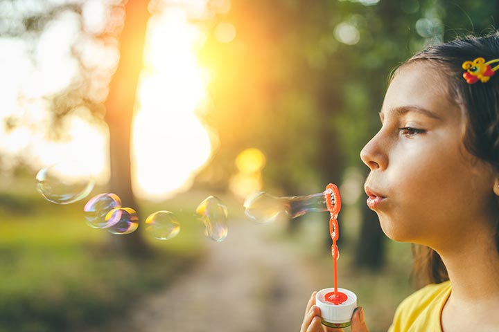 Blow bubbles as speech therapy for kids
