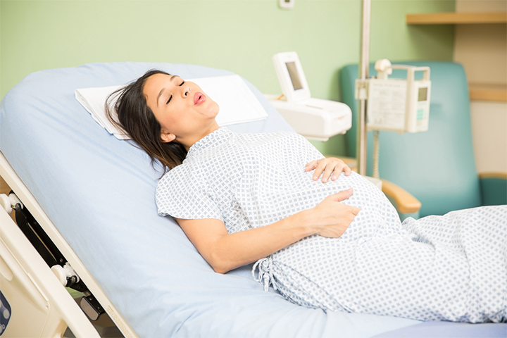 Losing the mucus plug in pregnancy may indicate strong regular contraction 
