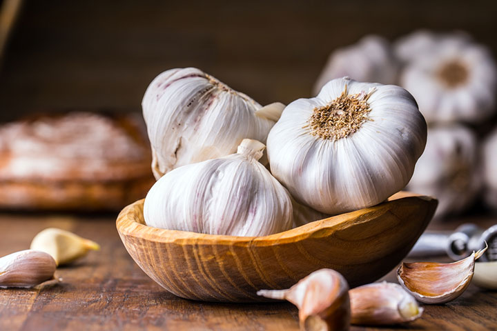 Garlic has selenium that improves sperm motility and vitality