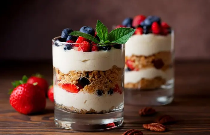 Greek yogurt parfait during pregnancy