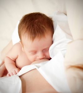 Why & What To Do If Your Baby Falls Asleep While Breastfeeding