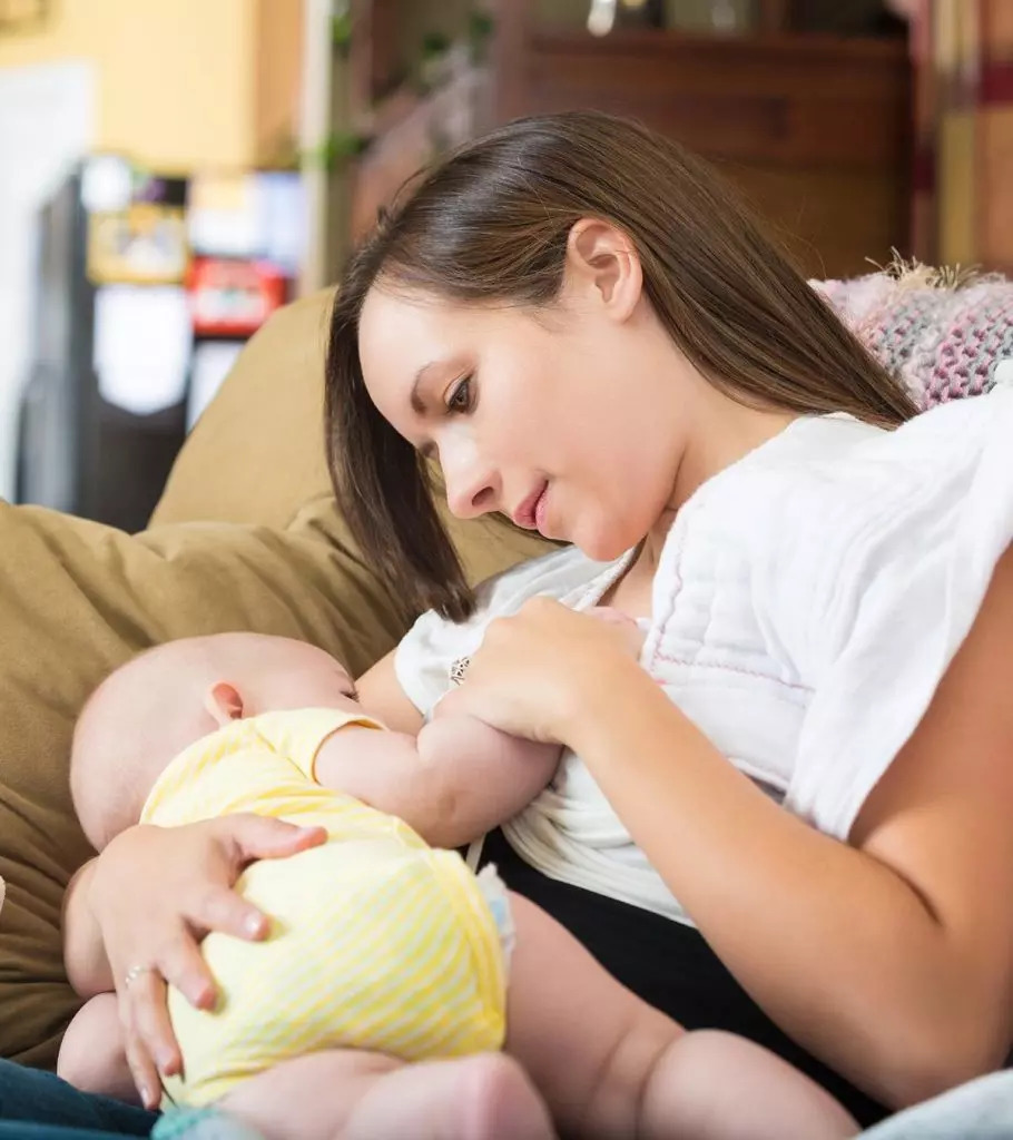 Perfect Reasons To BreastFeed Your Baby