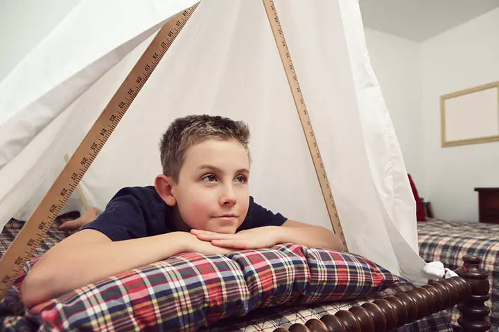 Build a fort, indoor games for kids