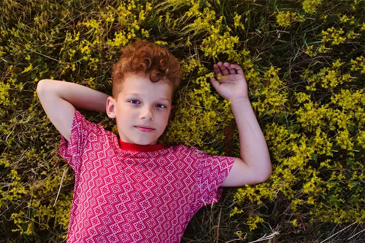 Curly hair top for boys