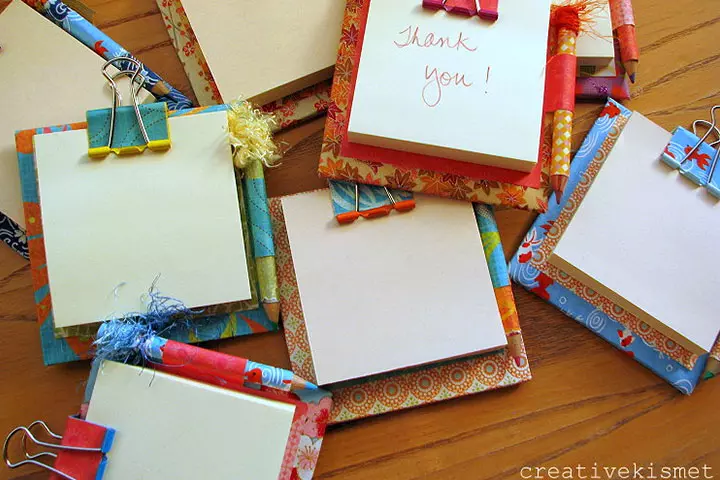 Sticky notes holder gift ideas for Teachers' Day