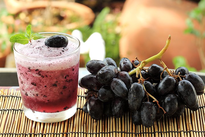Grape smoothie for kids
