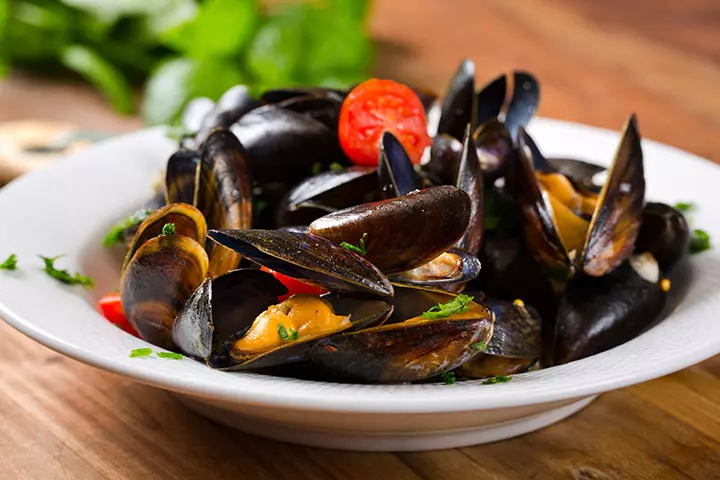 Eat mussels while pregnant, grilled mussels with curry butter