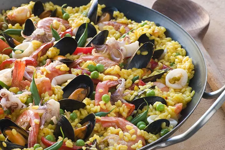 Eat mussels while pregnant, quick paella with mussels and shrimp