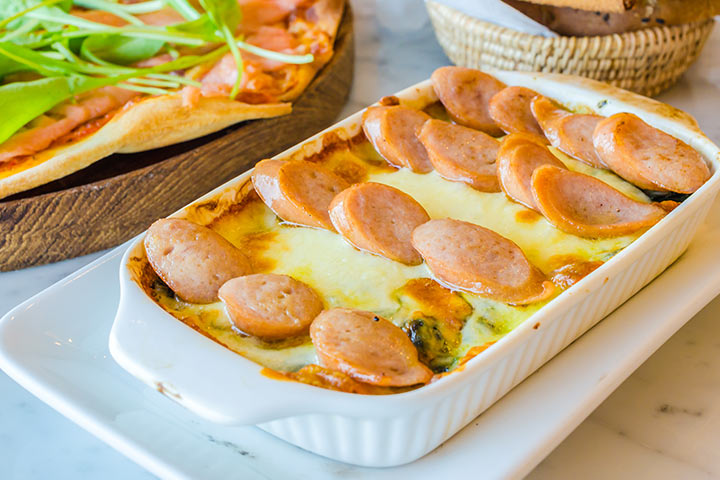 Sausage and spinach lasagna during pregnancy