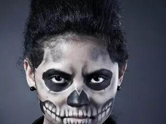10-Simple-&-Scariest-Halloween-Face-Paint-Ideas-For-Kids1