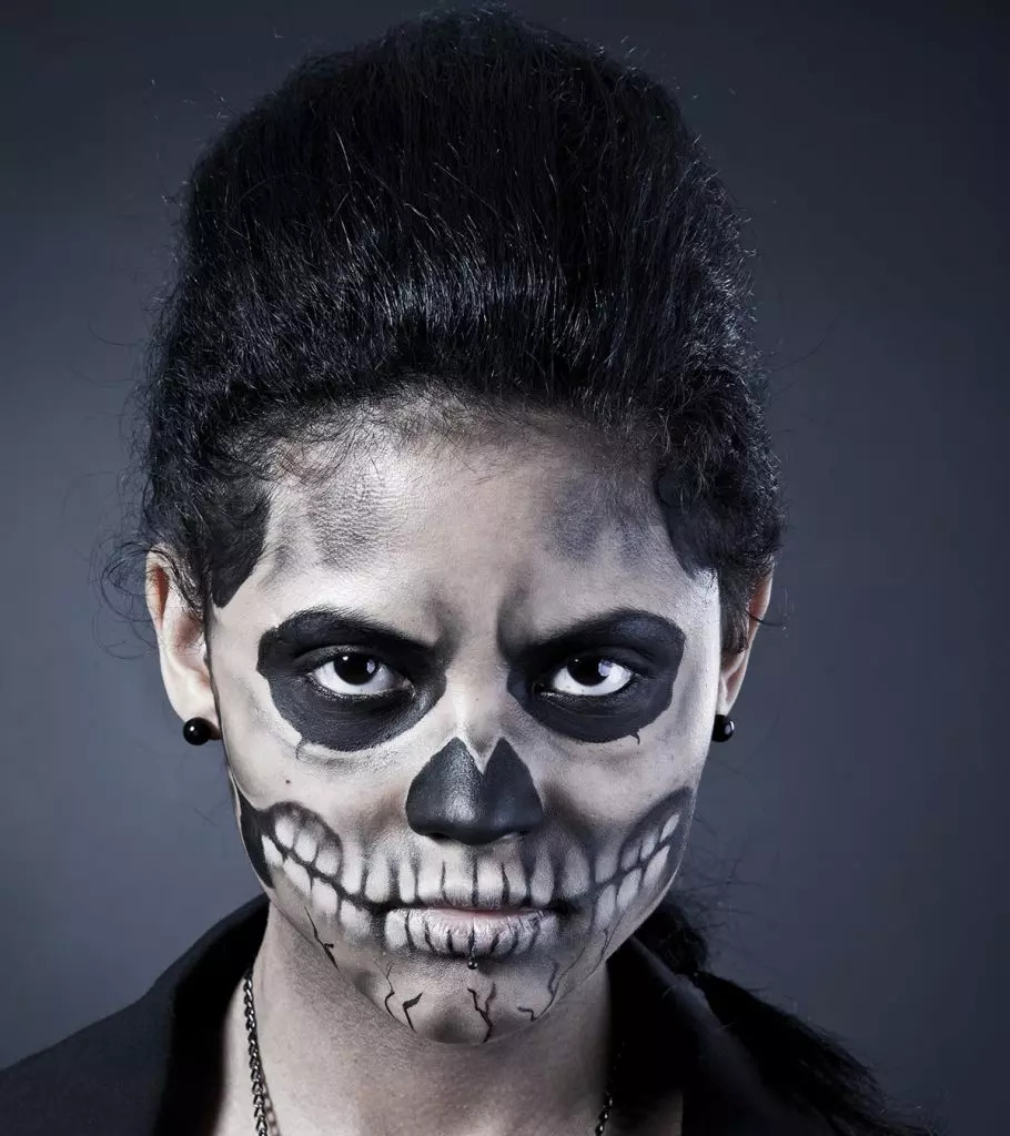 10 Simple And Scariest Halloween  Face  Paint  Ideas  For Kids