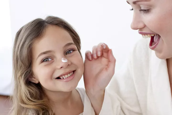 mother applying chemical free products