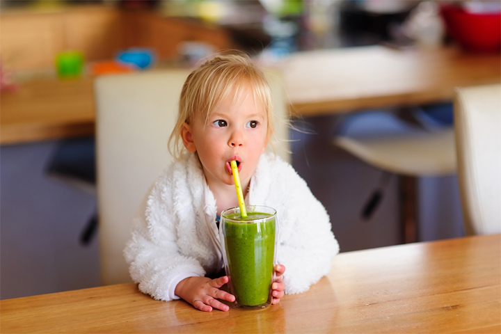 Introduce your toddler to healthy smoothies