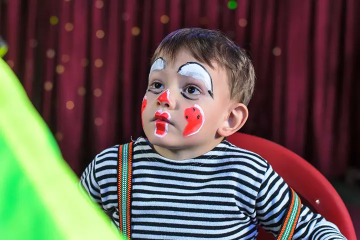 Mime artist Halloween costume for kids