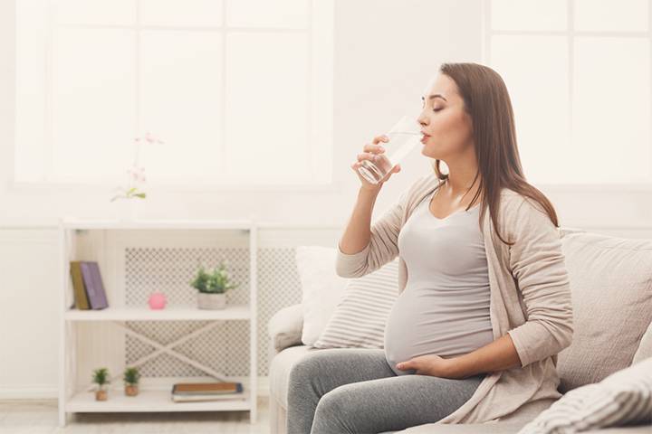 保持水分以防止怀孕期间的体臭