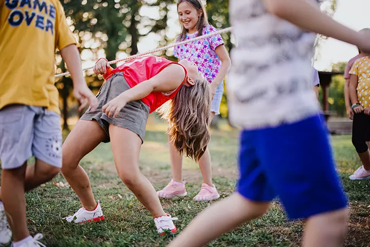 Birthday Party Games For Tweens, Musical Limbo