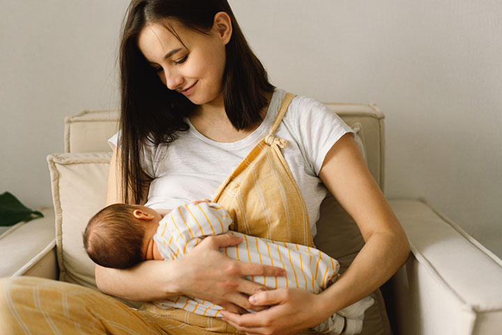Correct sitting surface can prevent you from falling asleep while breastfeeding