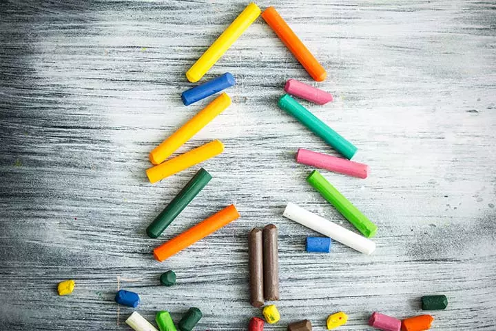 Crayon tree Christmas craft for toddlers