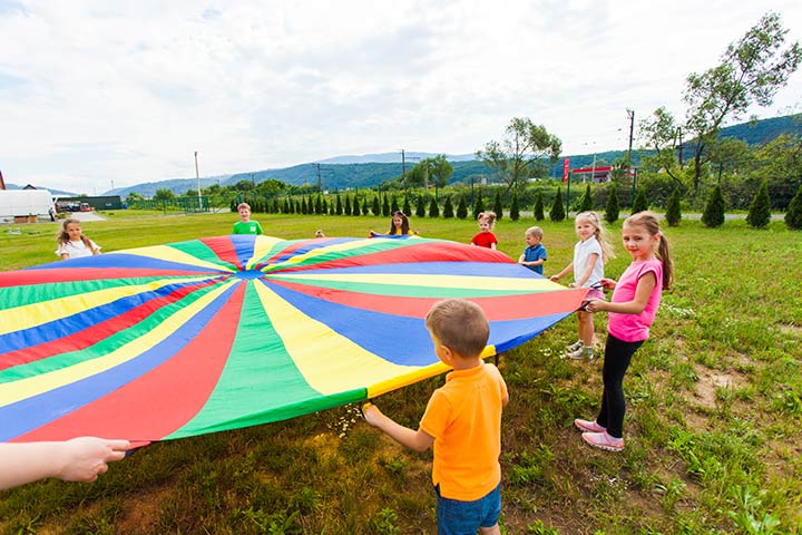 Fruit partners parachute games for kids