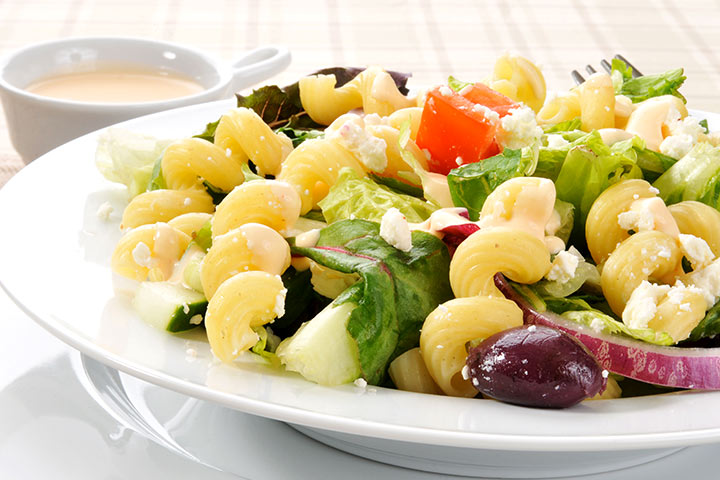 Greek Pasta Salad lunch idea for teens
