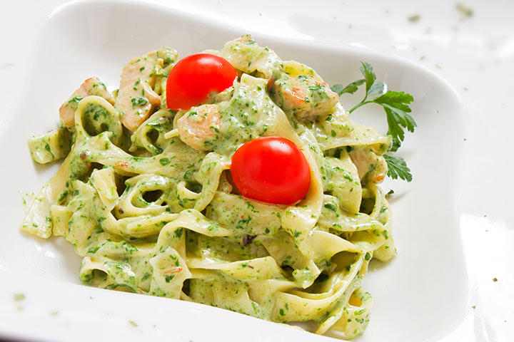 Pesto Pasta With Chicken lunch idea for teens