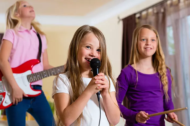 Tween birthday rock star party games