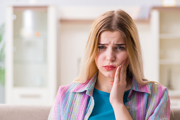 Clove oil may be used to manage toothache during pregnancy